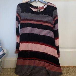 long sleeve boutique dress with pockets on sides